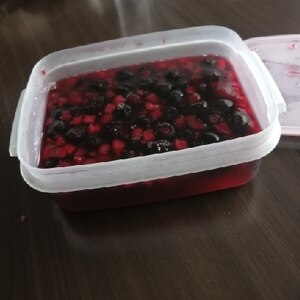 簡単&ヘルシー★冷凍ミックスベリーの果実酢